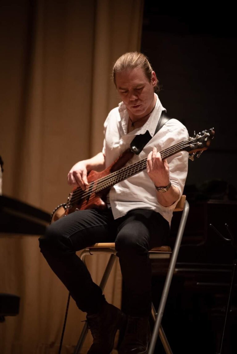 Supporting Witek Muzyk Ulicy — Memorial Hall, Wrexham, photograph 9 of 9