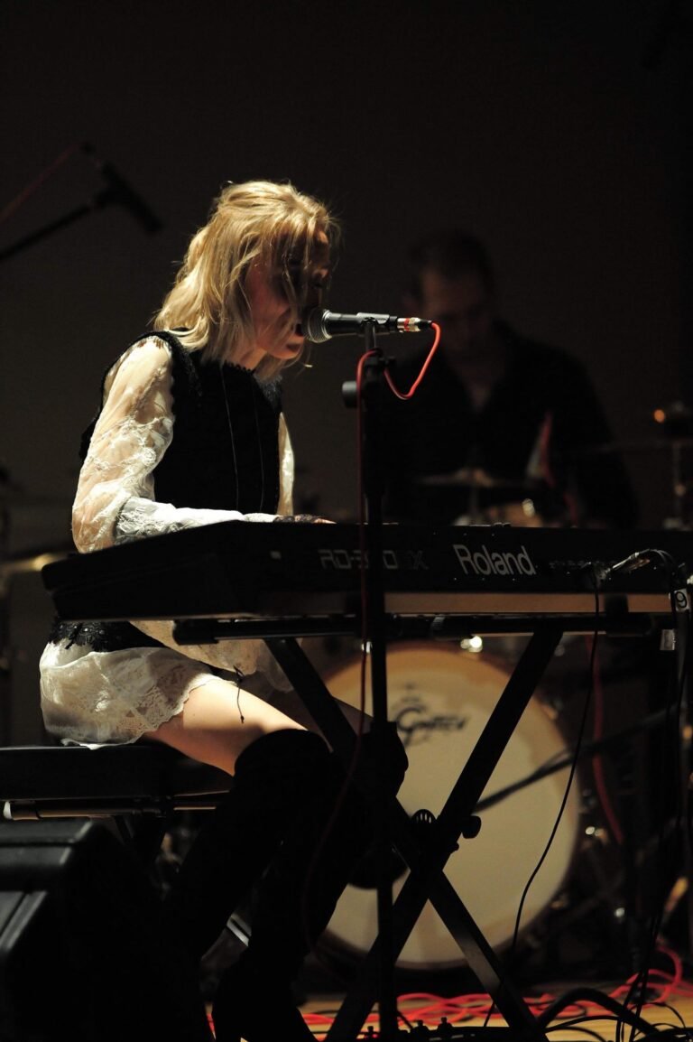 Supporting Witek Muzyk Ulicy — Memorial Hall, Wrexham, photograph 2 of 9