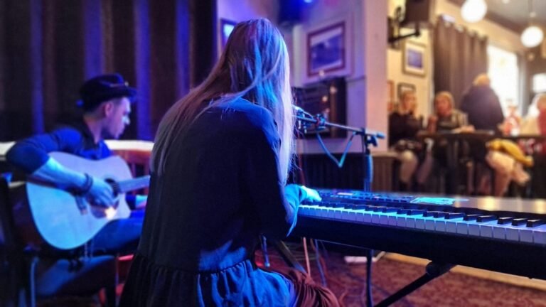 Acoustic Sunday with Berni Lee — The Saddle, Chester, photograph 6 of 6